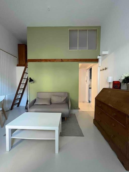 Atypical And Friendly - Les Olympiades - 13th